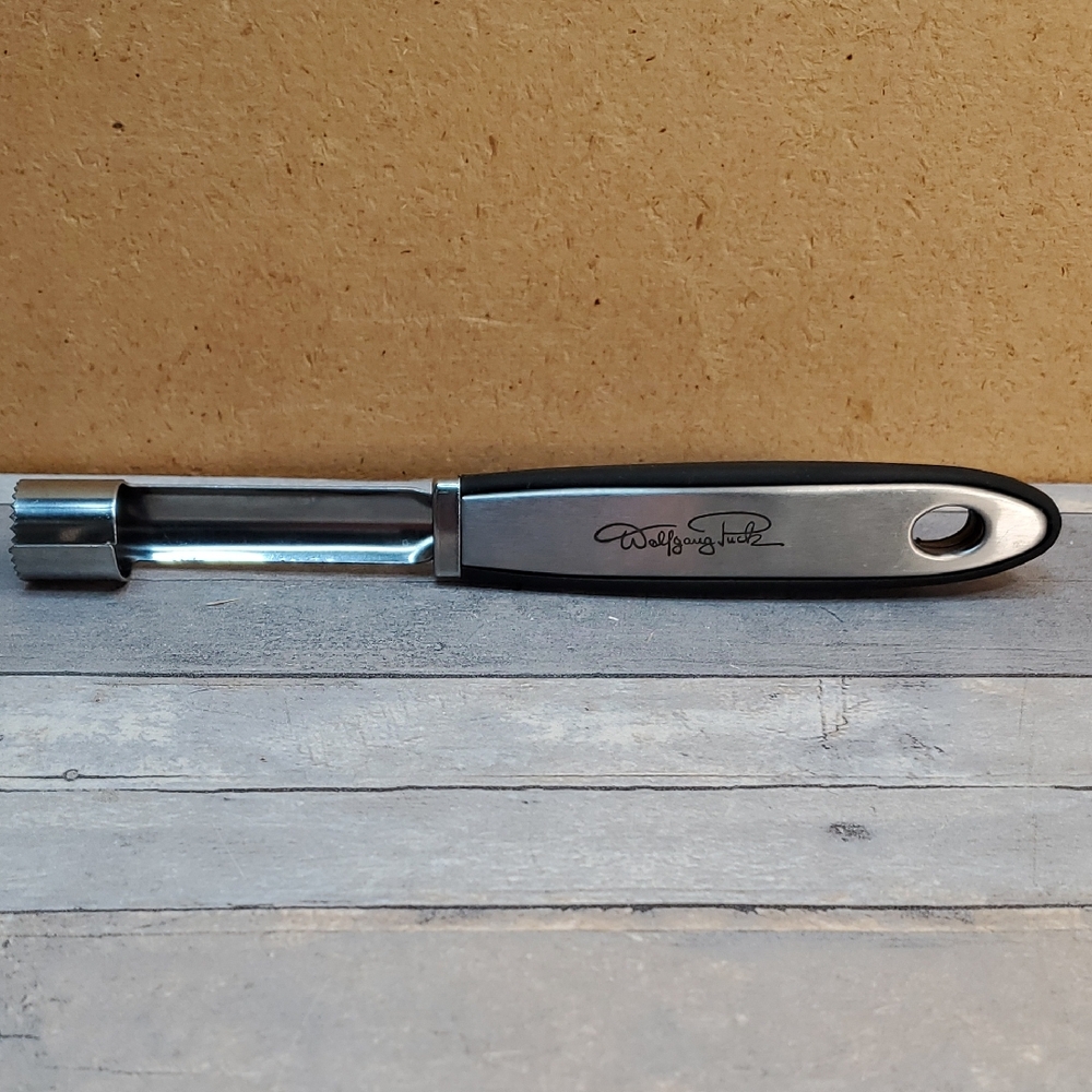 Wolfgang Puck Black and Silver Handle Apple Corer NWOT